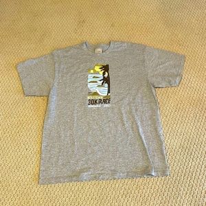 RARE‼️
Vintage Niketown 30k Race Honolulu, 2003🏝
Grey⚪️
Size Large